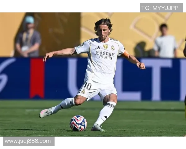 莫德里奇回顾热刺岁月未能加盟切尔西却在皇马书写传奇人生